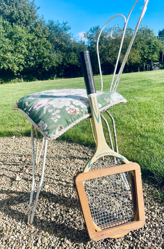 Ancienne Raquette de tennis (Gebraucht) in Genève für CHF 20 – mit Ancienne Raquette de tennis (Gebraucht) in Genève für CHF 20 – mit